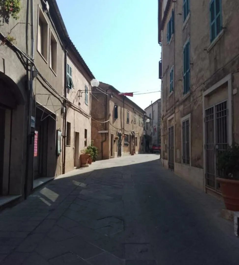 Urban City Room Manciano 0*,